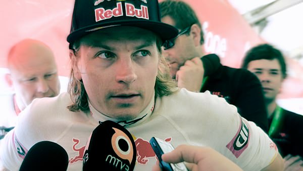 Kimi talks to MTV 3 and others in Portugal.