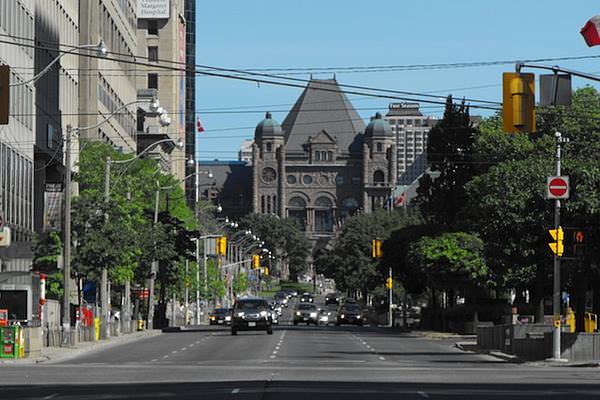 University Avenue in Toronto.  Looking Northwards towards Queen's Park.