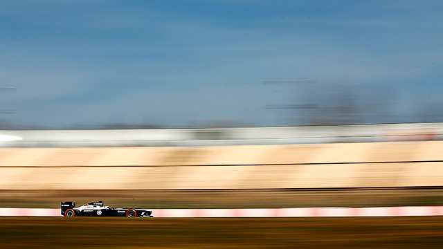 Maldonado get Williams' day off to a flying start