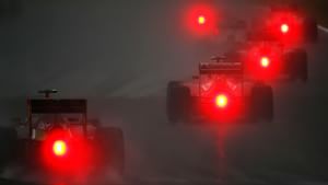 F1 cars pick their way around Suzuka