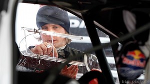 Räikkönen impresses on Rally Sweden return