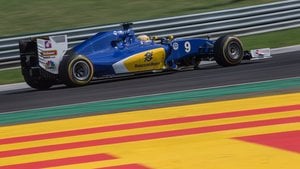 Marcus Ericsson starts from the pitlane in Hungary