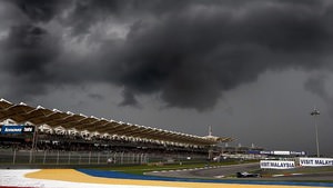 The skies darken over Sepang for 2009 Malaysian GP